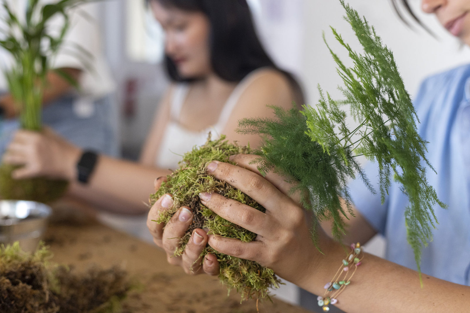 Comment réaliser un kokedama étape par étape : tutoriel complet et conseils d’entretien